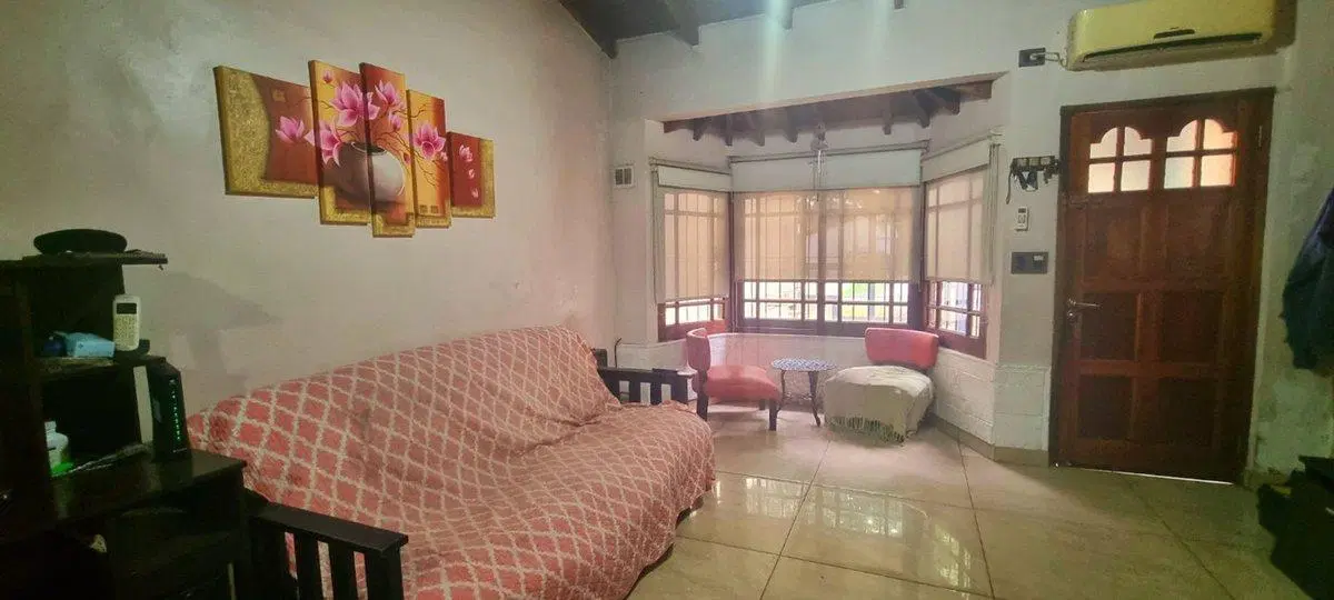 CASA 2 DORMITORIOS VENTA BANFIELD CON FONDO 5