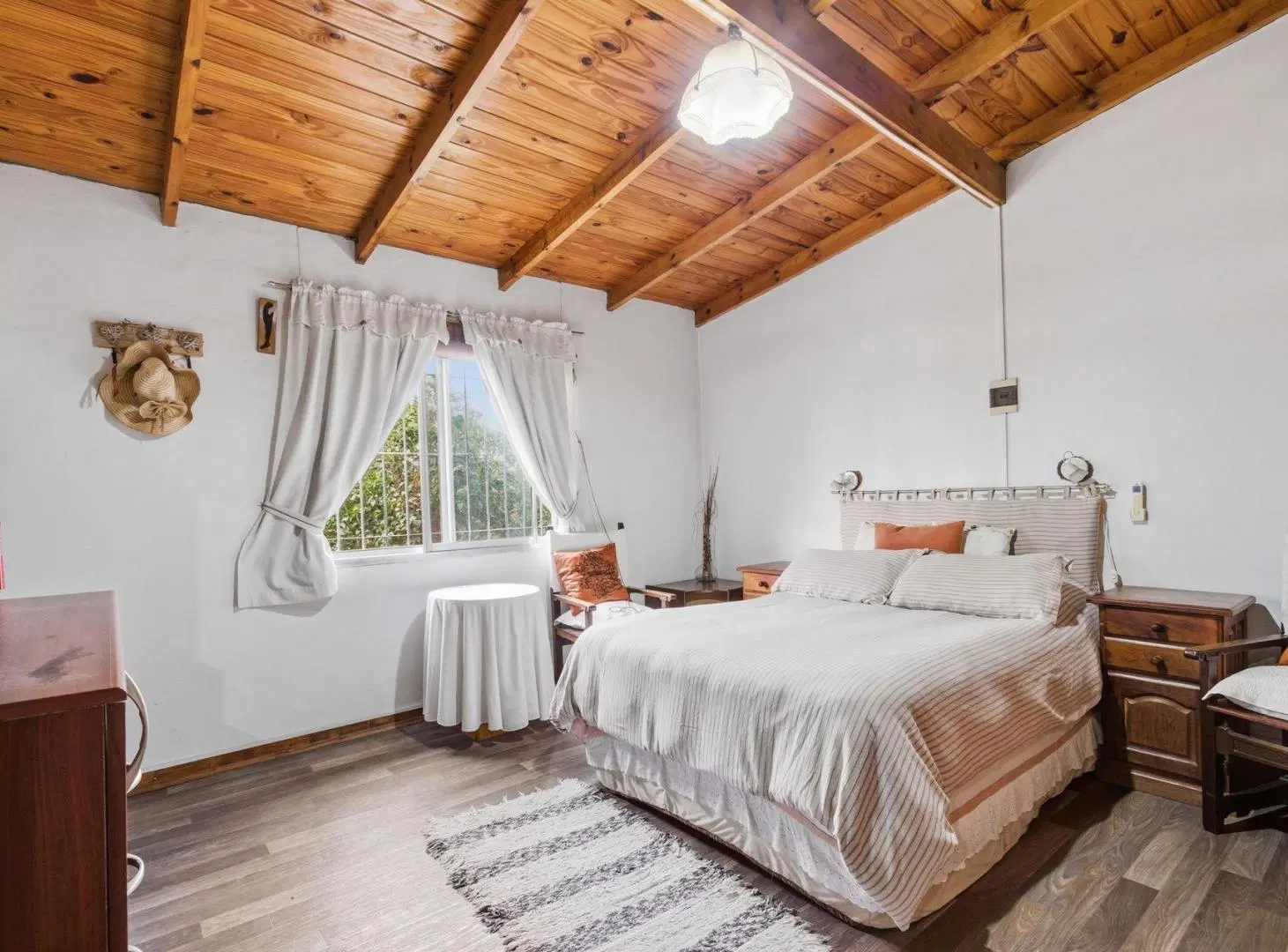 VENTA CASA DOS PLANTAS CON PARQUE MONTE GRANDE 5