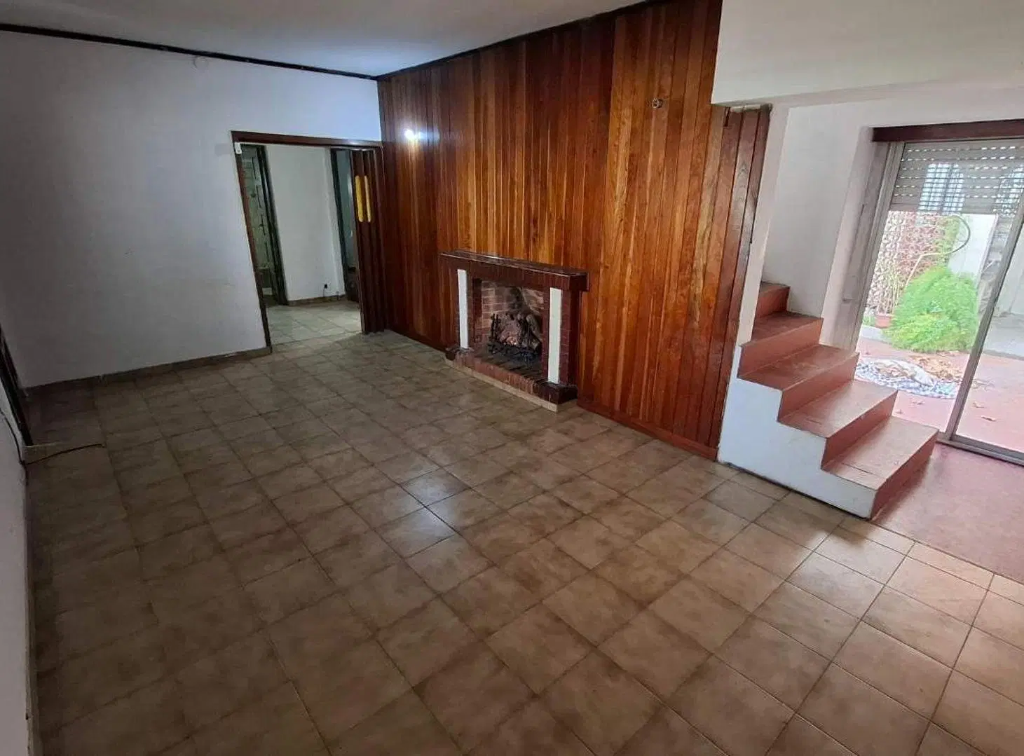 CASA 5 AMBIENTES VENTA LOMAS A REFACCIONAR 4