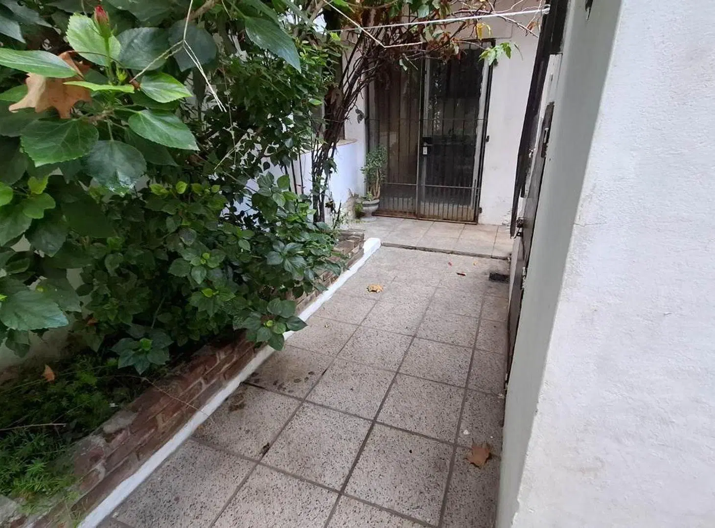 CASA 5 AMBIENTES VENTA LOMAS A REFACCIONAR 5