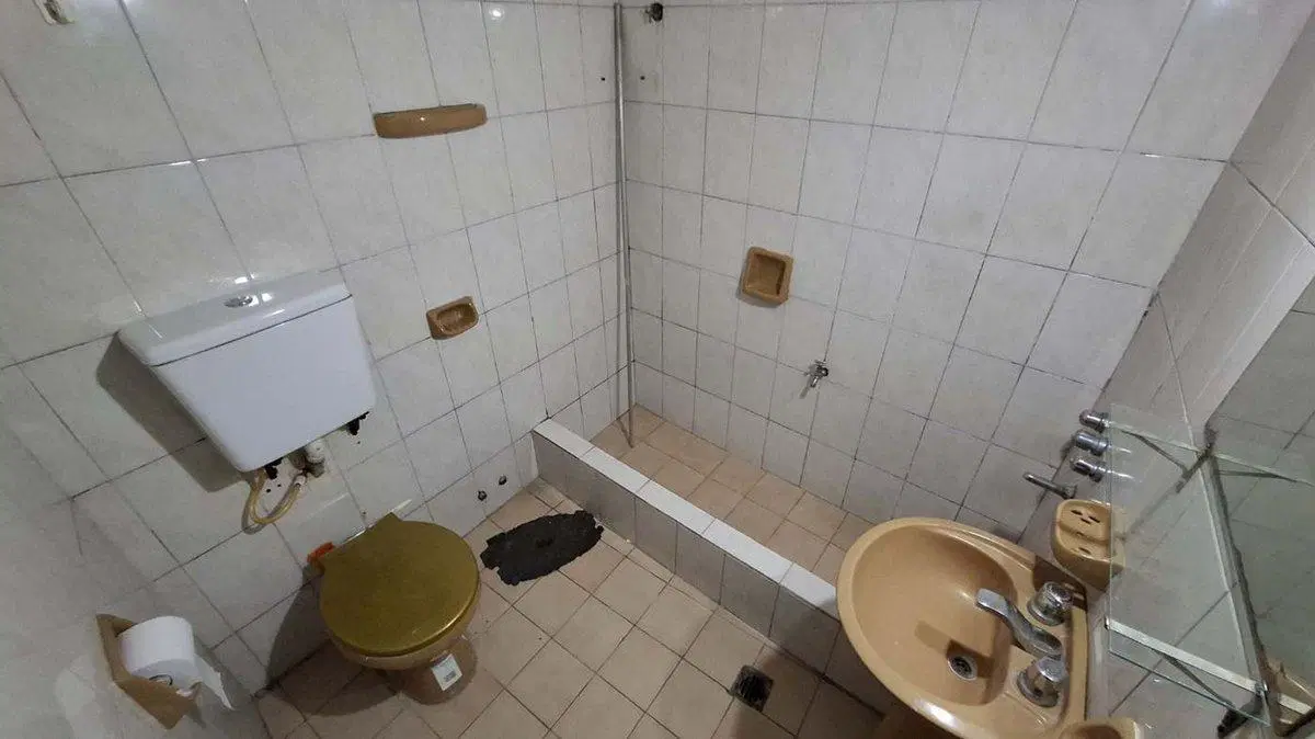 CASA 3 AMBIENTES VENTA BURZACO COCHERA Y PATIO 5