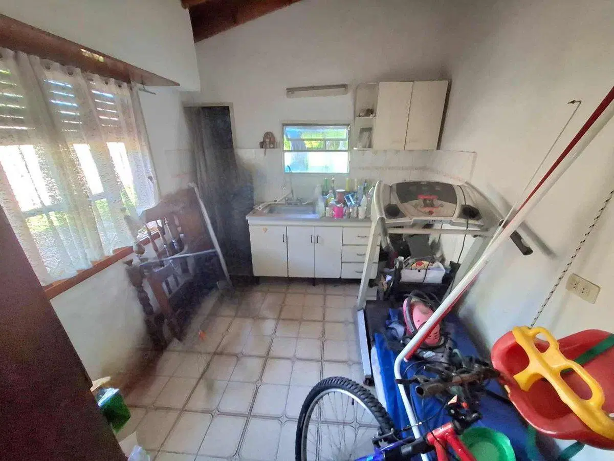 CASA 4 AMBIENTES VENTA TEMPERLEY JARDIN 2 FAMILIAS 8