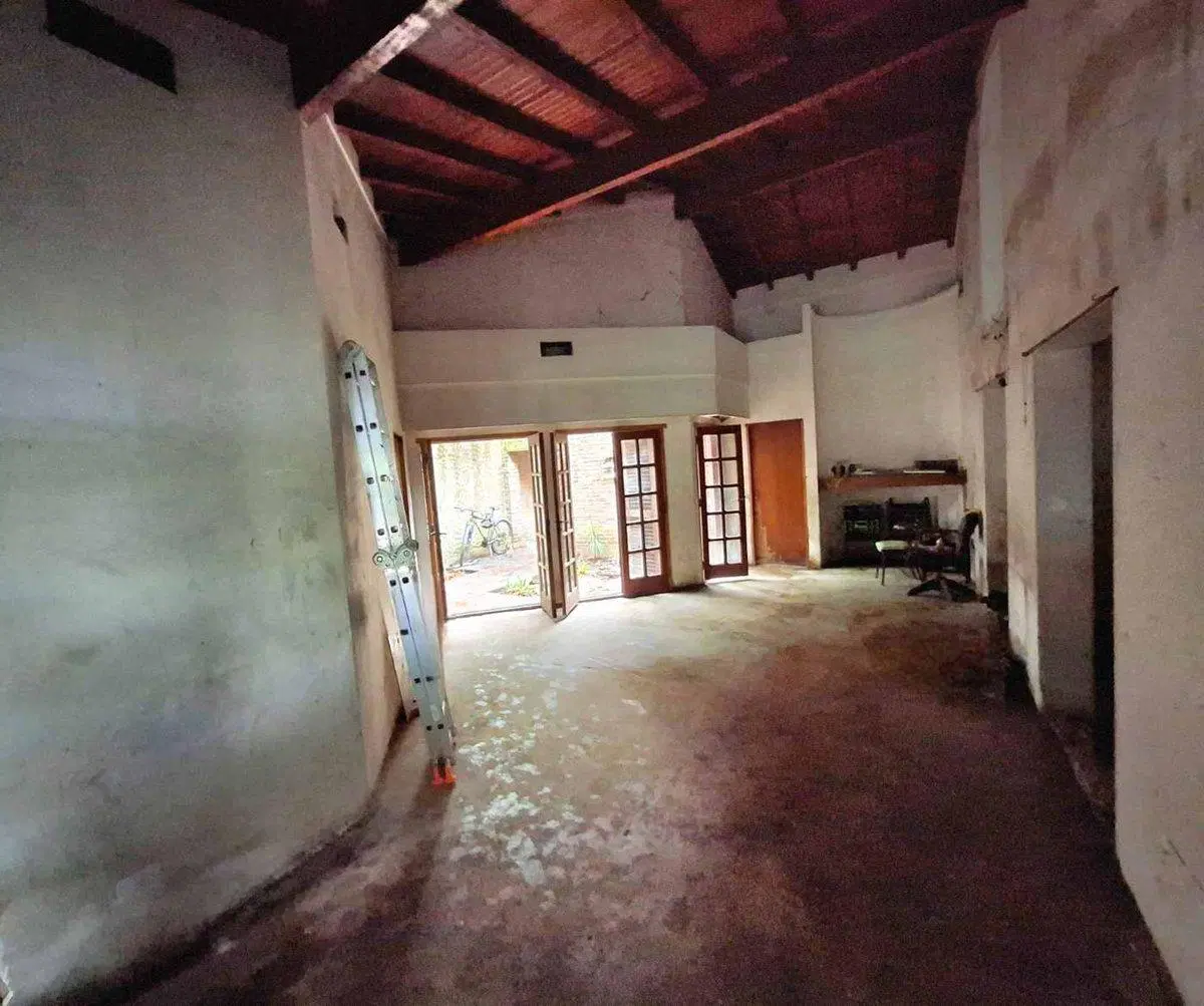 CASA 4 AMBIENTES A REFACCIONAR VENTA LOMAS 8