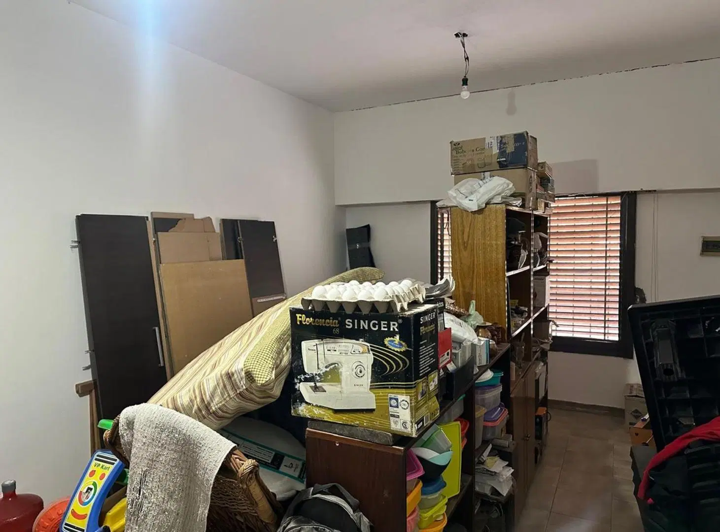 CASA 3 AMBIENTES EN VENTA CON PARQUE EN LONGCHAPMS 5