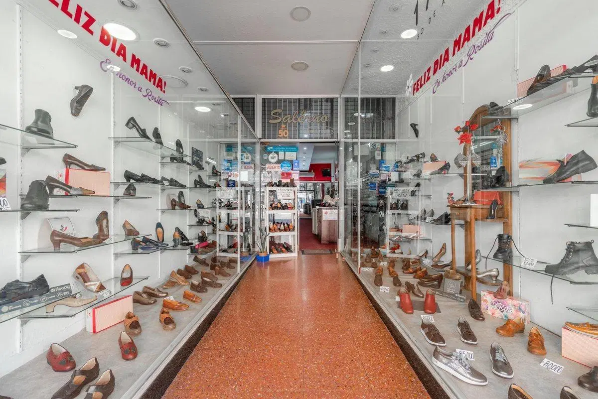 VENTA LOCAL PEATONAL 9 de JULIO LANUS ESTE 5