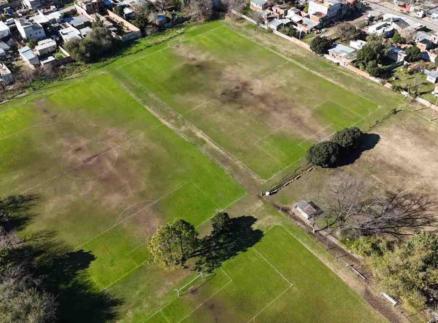 VENTA COMPLEJO DEPORTIVO 6,2 HECTARESA ALTE. BROWN 5