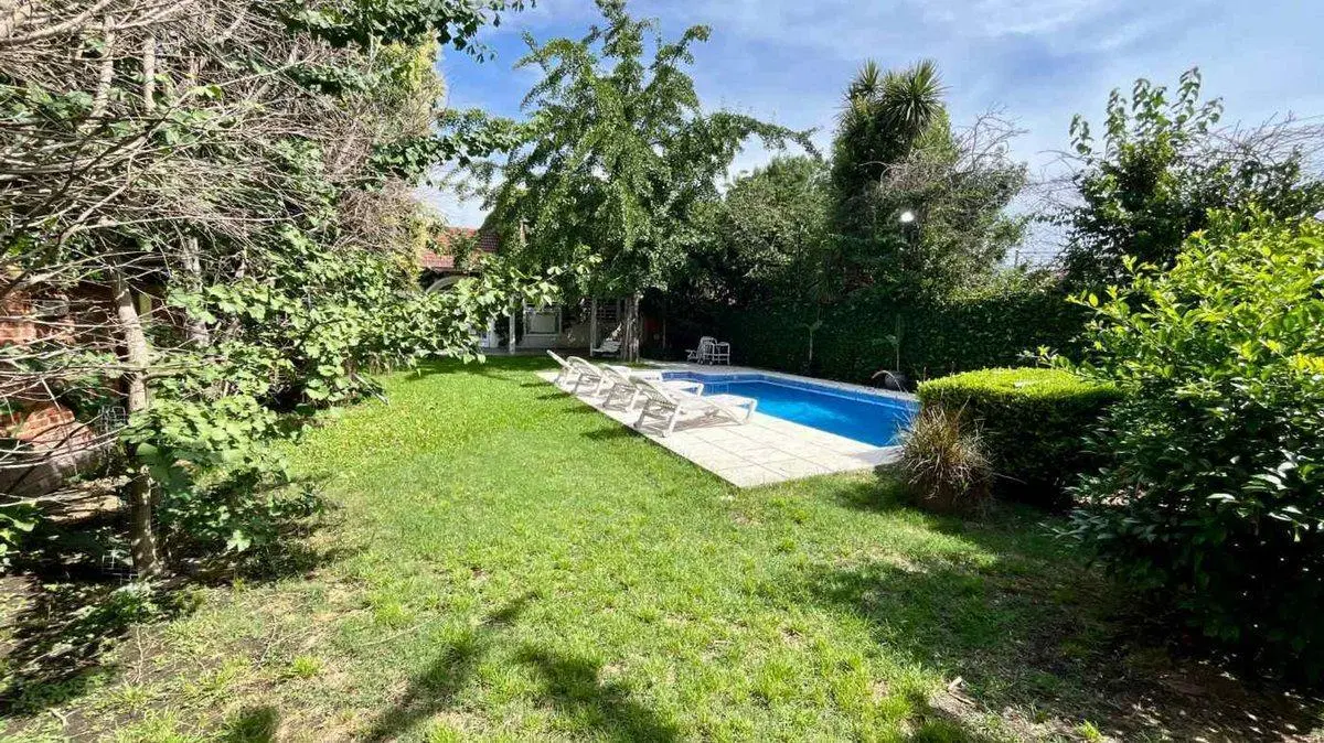 CASA 5 AMBIENTES EN VENTA TEMPERLEY APTO CREDITO 4