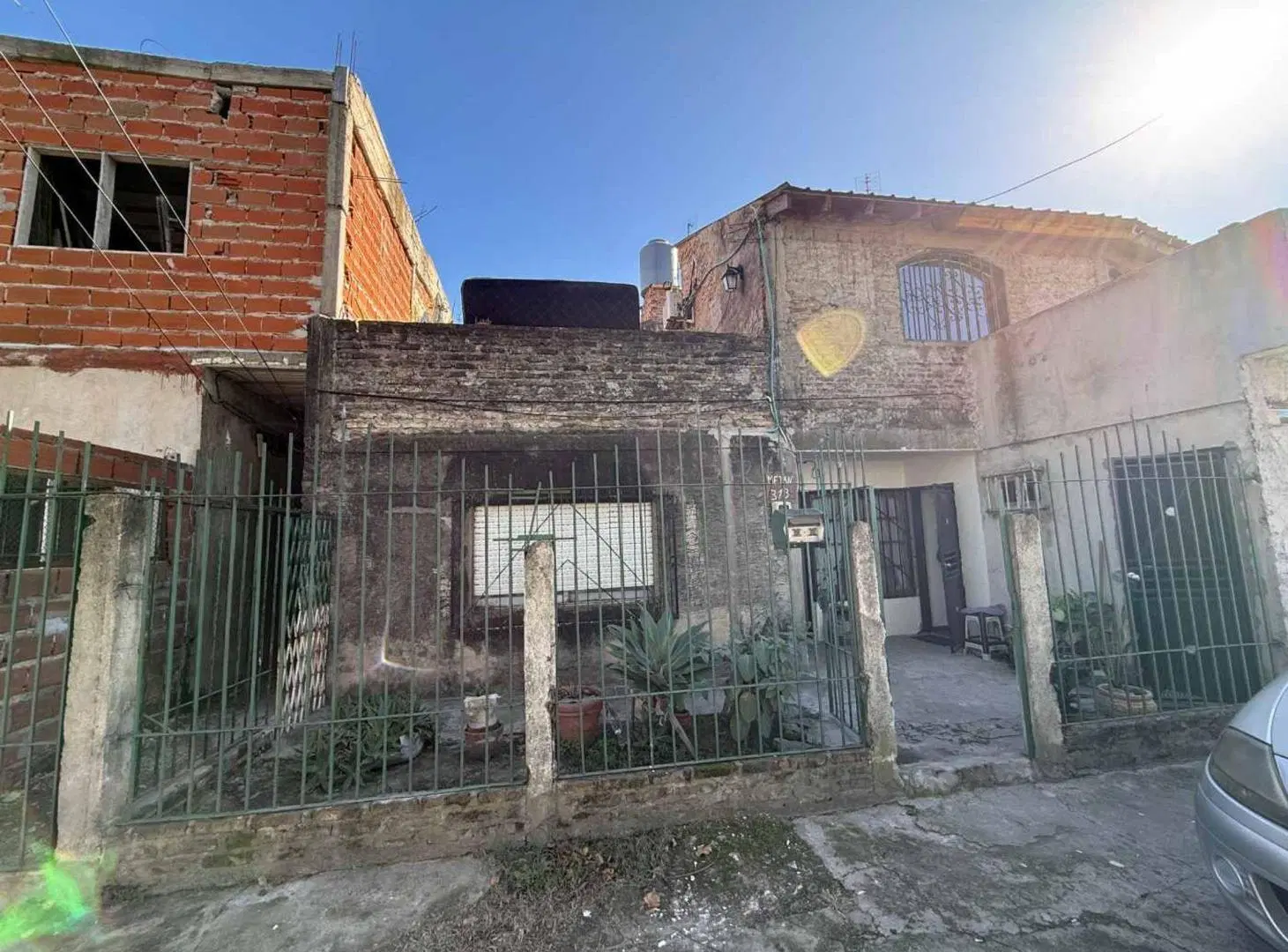 VENTA VIVIENDA MULTIFAMILIAR 6 DPTOS C/RENTA BUDGE 2