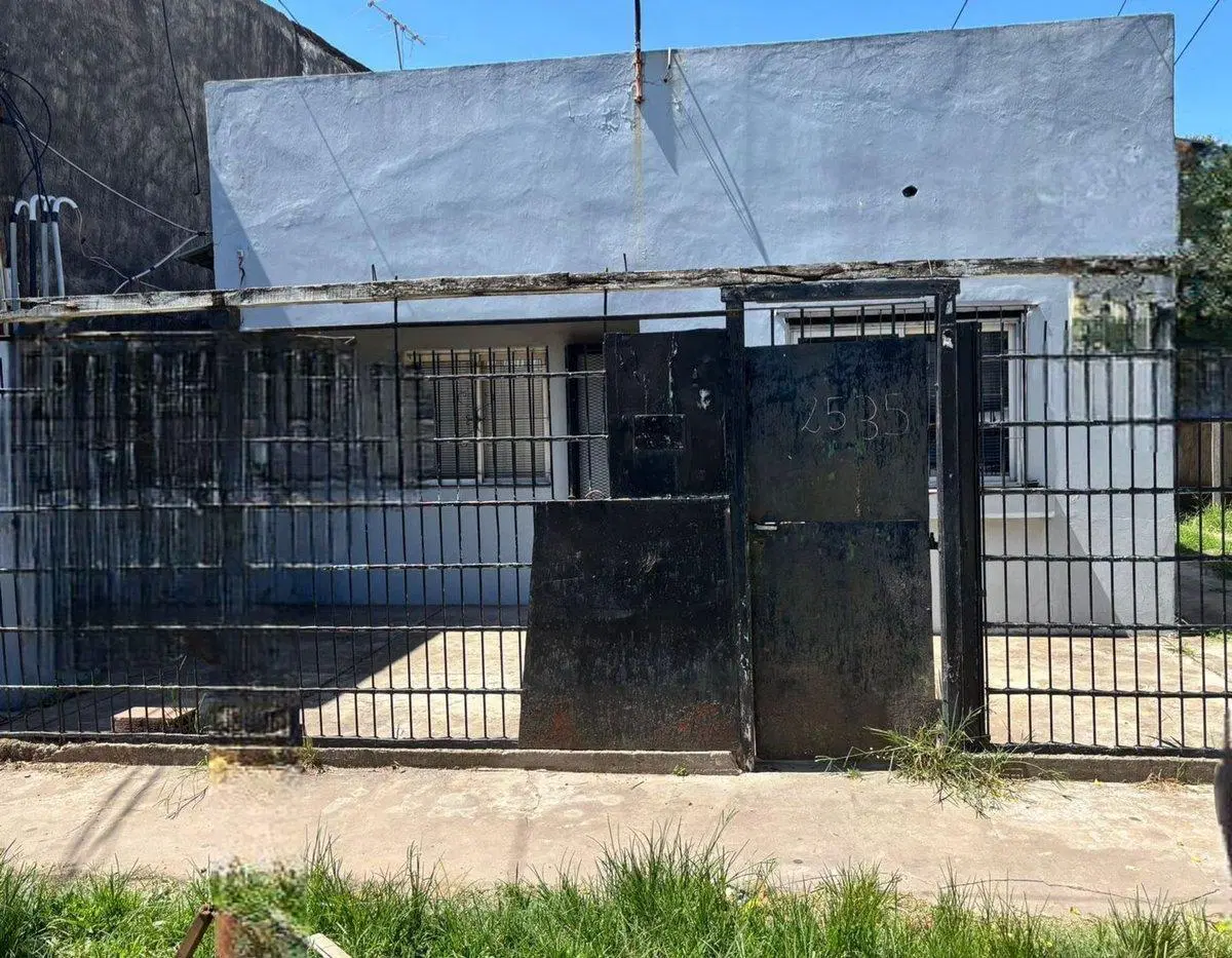 Deptos 2 ambientes en block en Rafael Calzada 3