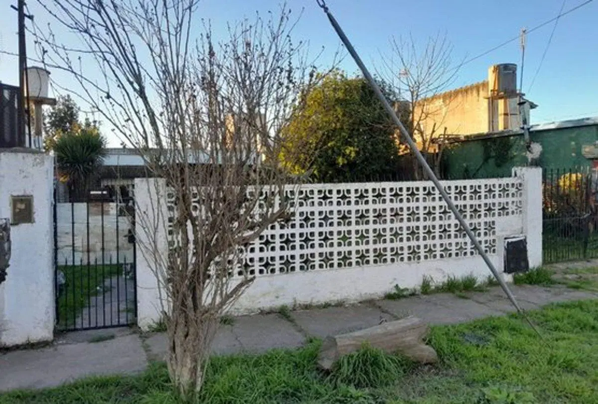 CASA 3 AMB EN VENTA CON JARDIN EN LONGCHAMPS 4