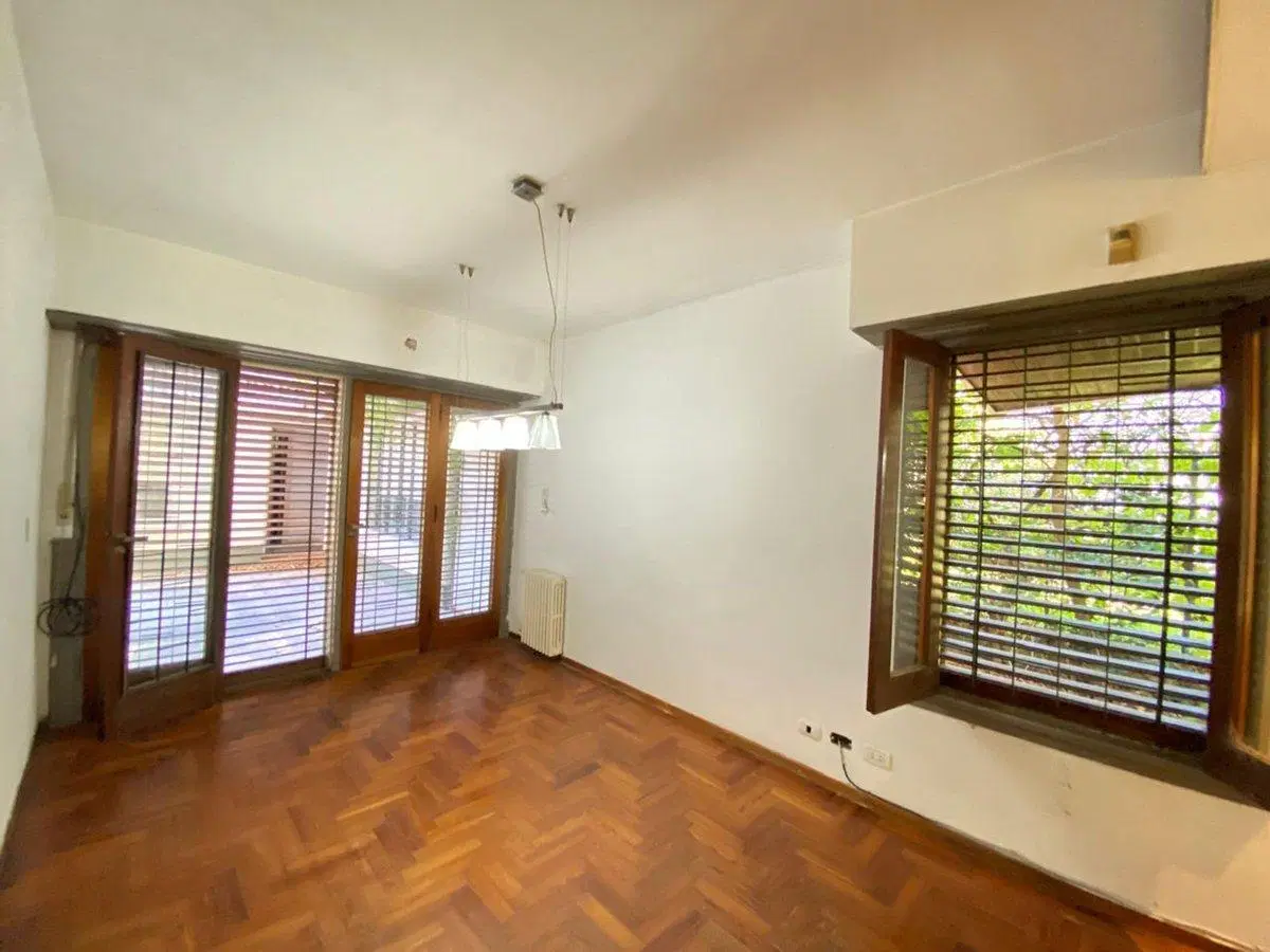 CASA 6 AMBIENTES VENTA ADROGUE PILETA FONDO LIBRE 8