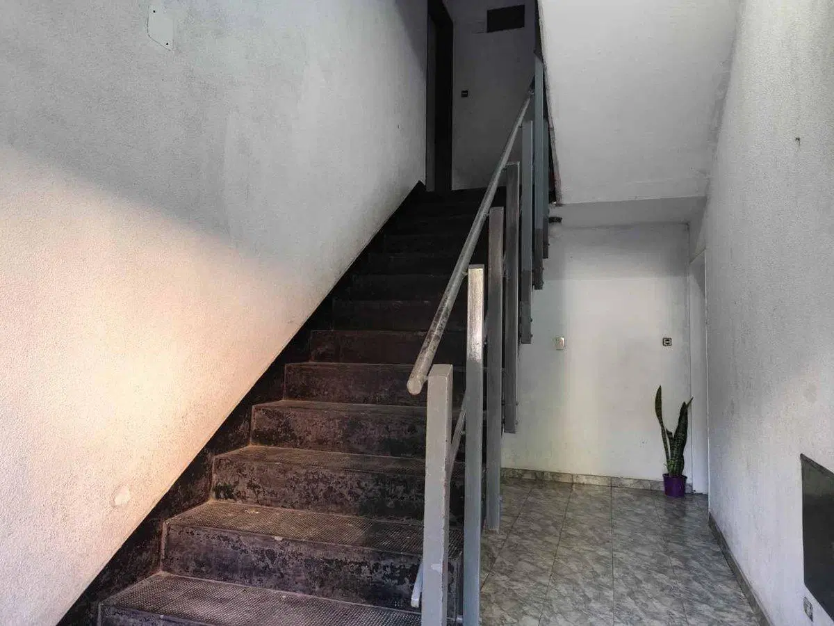 VENTA TRES AMBIENTES 3 AMBIENTES BARRIO ODISA 4