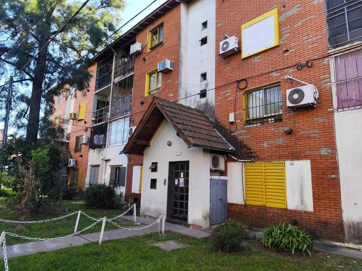 VENTA TRES AMBIENTES 3 AMBIENTES BARRIO ODISA 5