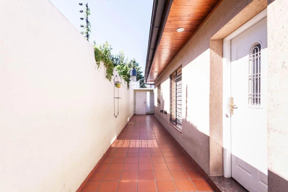 PH VENTA 4 ambientes Banfield con jardín 4