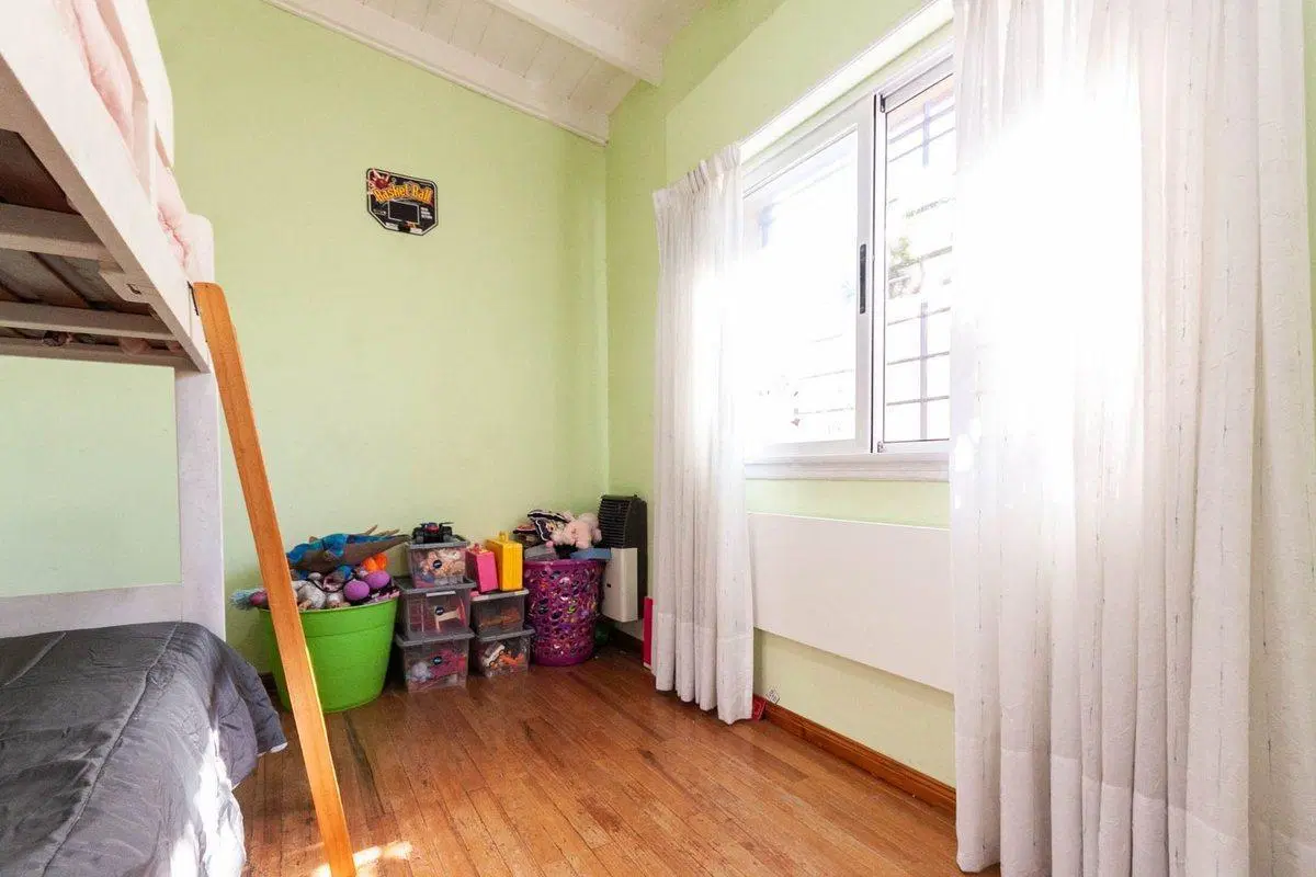 PH VENTA 4 ambientes Banfield con jardín 8