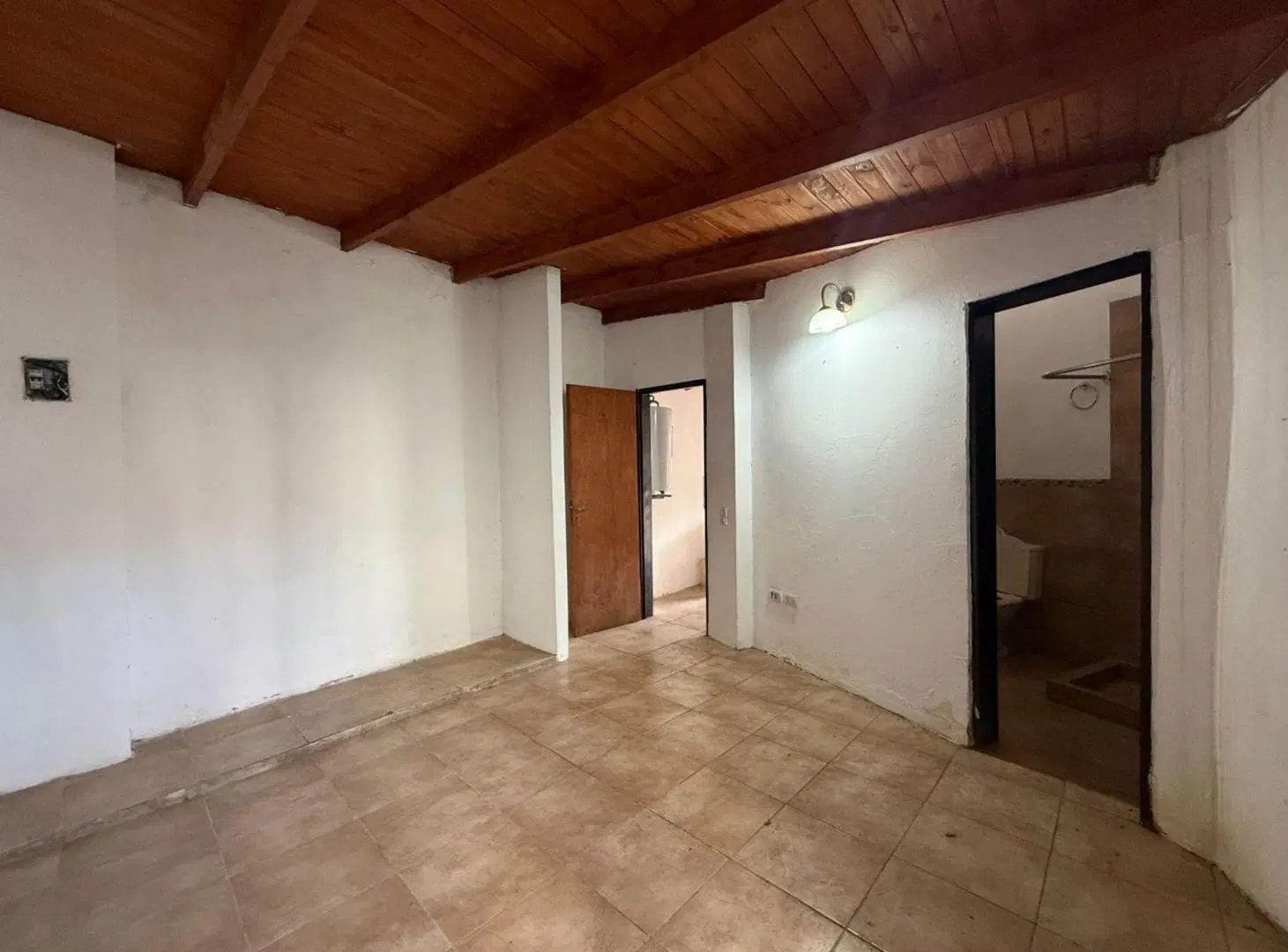 CASA 4 AMBIENTES EN VENTA MONTE GRANDE FINANCIA 8