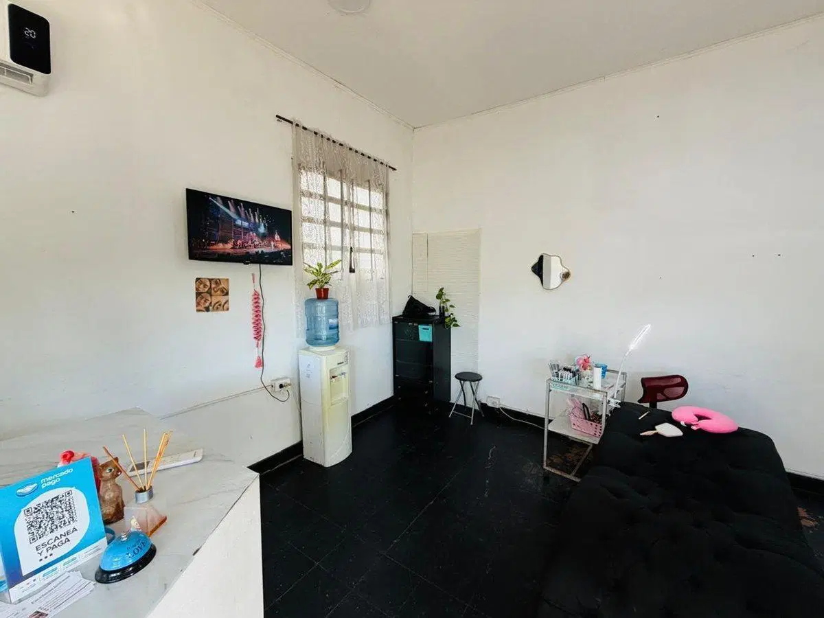 Local y monoambiente venta Lomas de Zamora 5