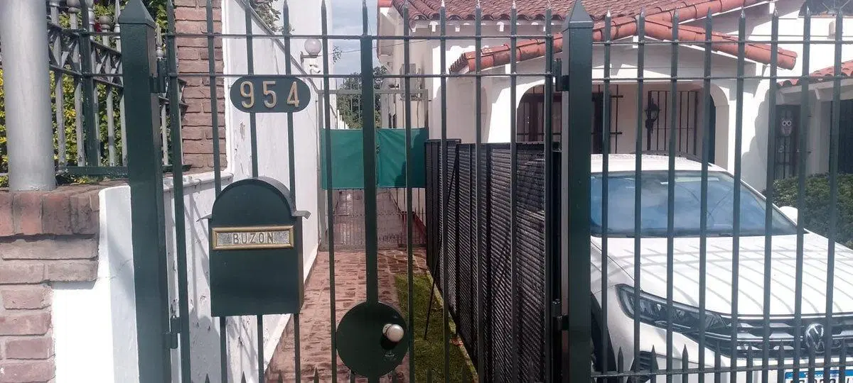 CASA 3 AMBIENTES CON GRAN LOTE Y PARQUE, LOMAS 3