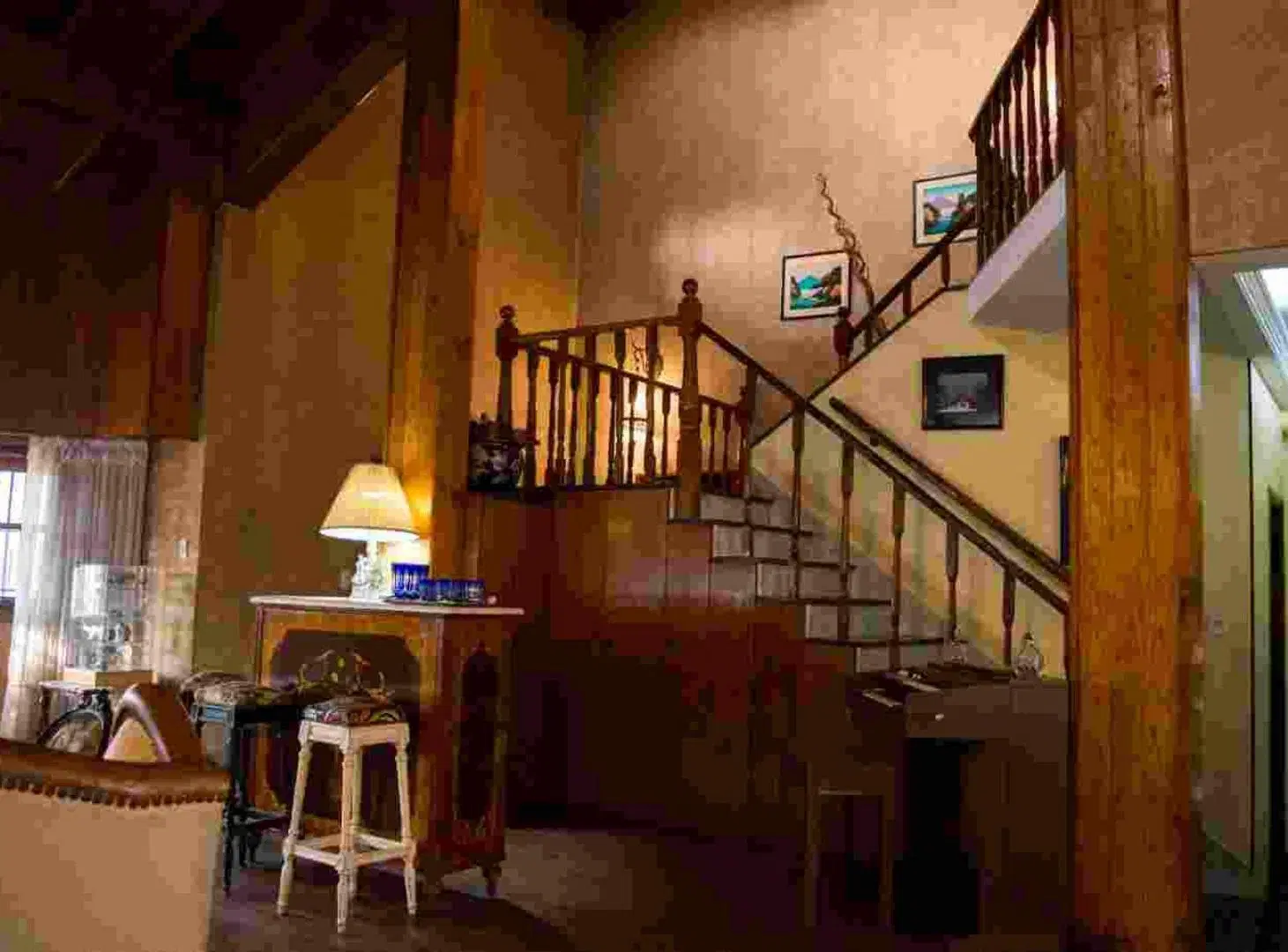 CASA EN VENTA 7 AMBIENTES C/ DEPARTAMENTO EN LOMAS 5