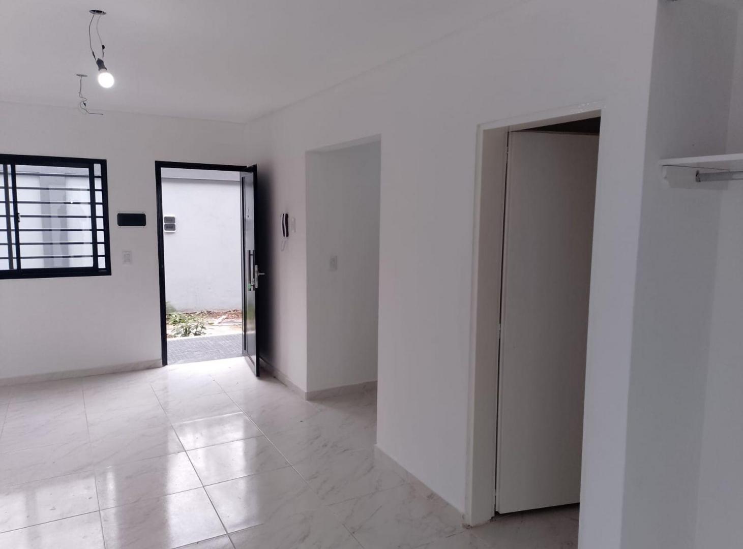 Foto de MONOAMBIENTE A ESTRENAR CON PATIO, LOMAS DE ZAMORA, imagen 2