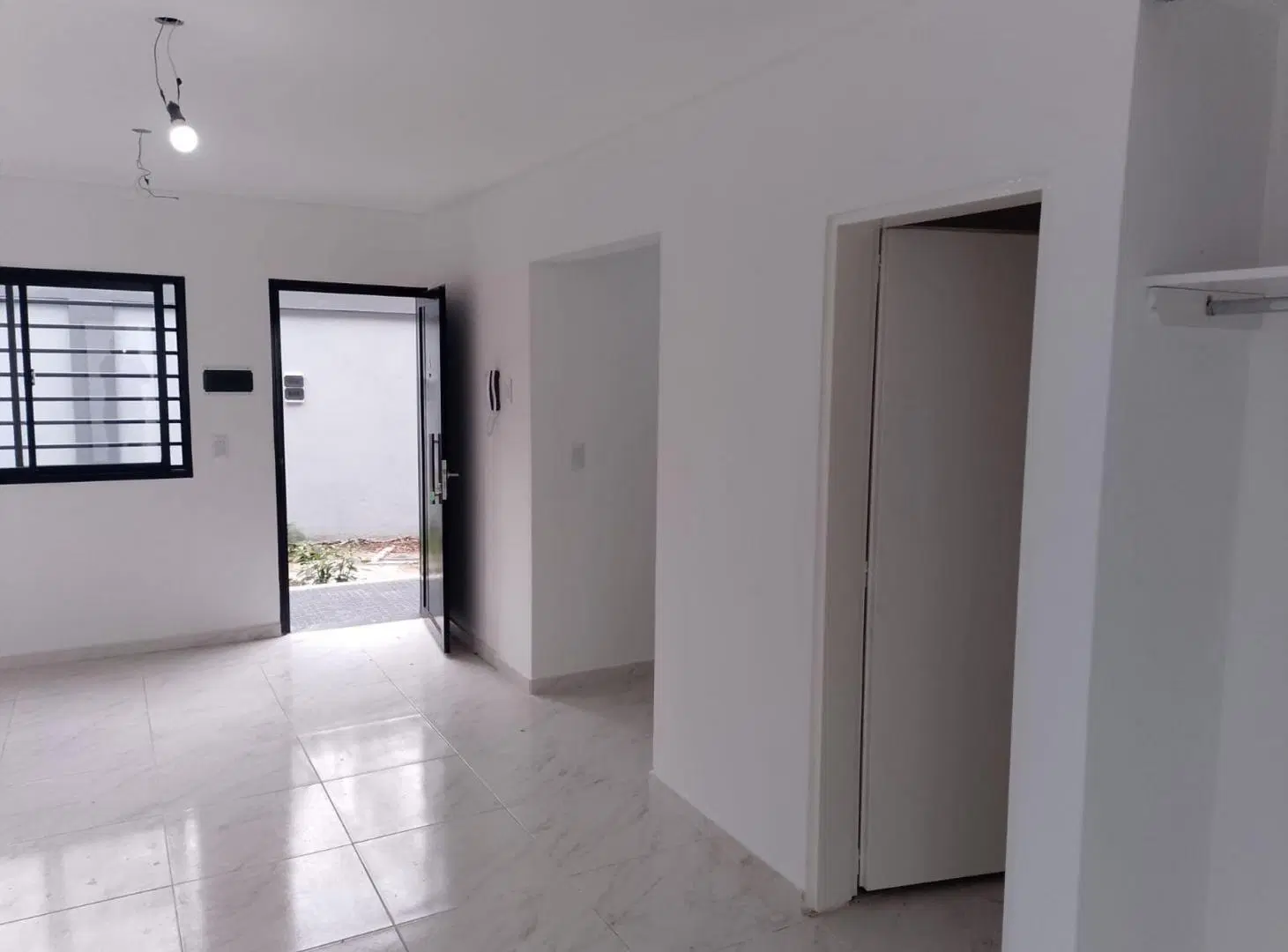 MONOAMBIENTE A ESTRENAR CON PATIO, LOMAS DE ZAMORA 2