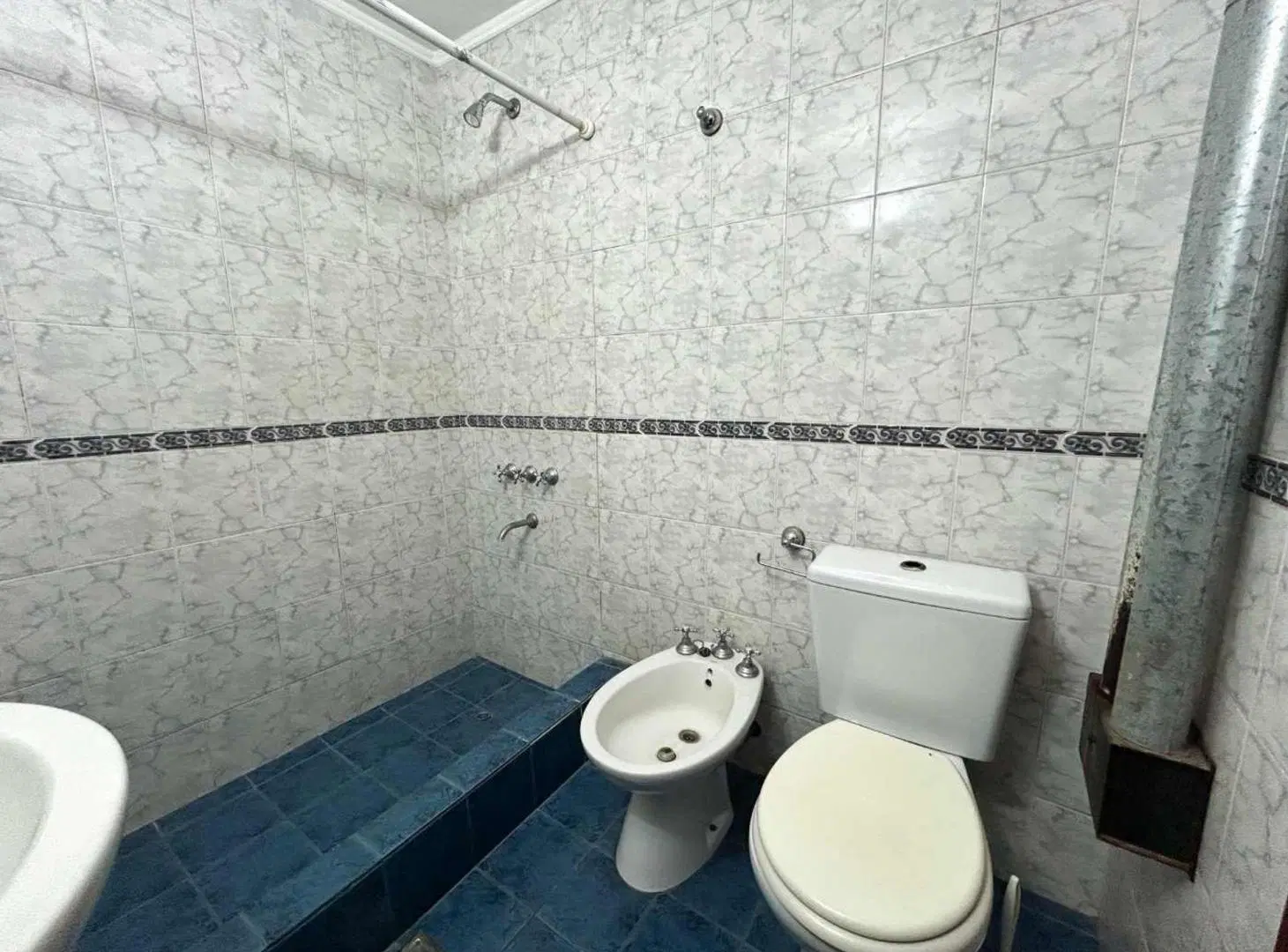 Casa 3 ambientes c/pileta y parque venta V. España 2