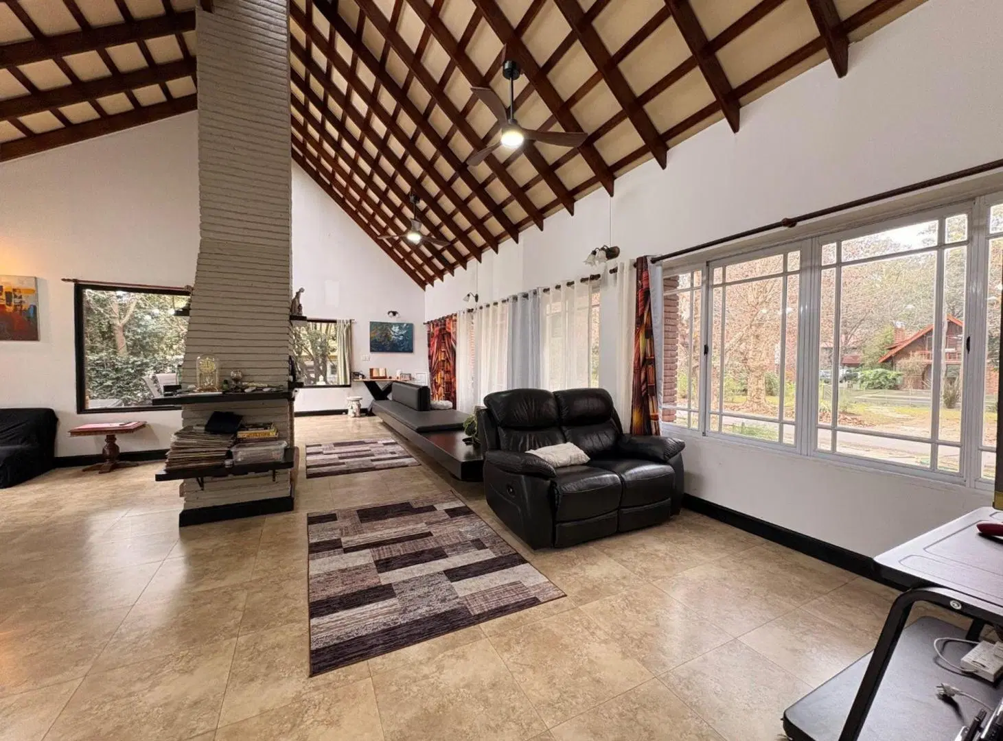CASA EN VENTA 5 AMB C/PQUE. Y PILETA EL PARAÍSO 4