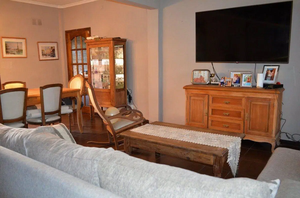 ALQUILER CASA 5 AMBIENTES EN LONGCHAMPS PILETA 3