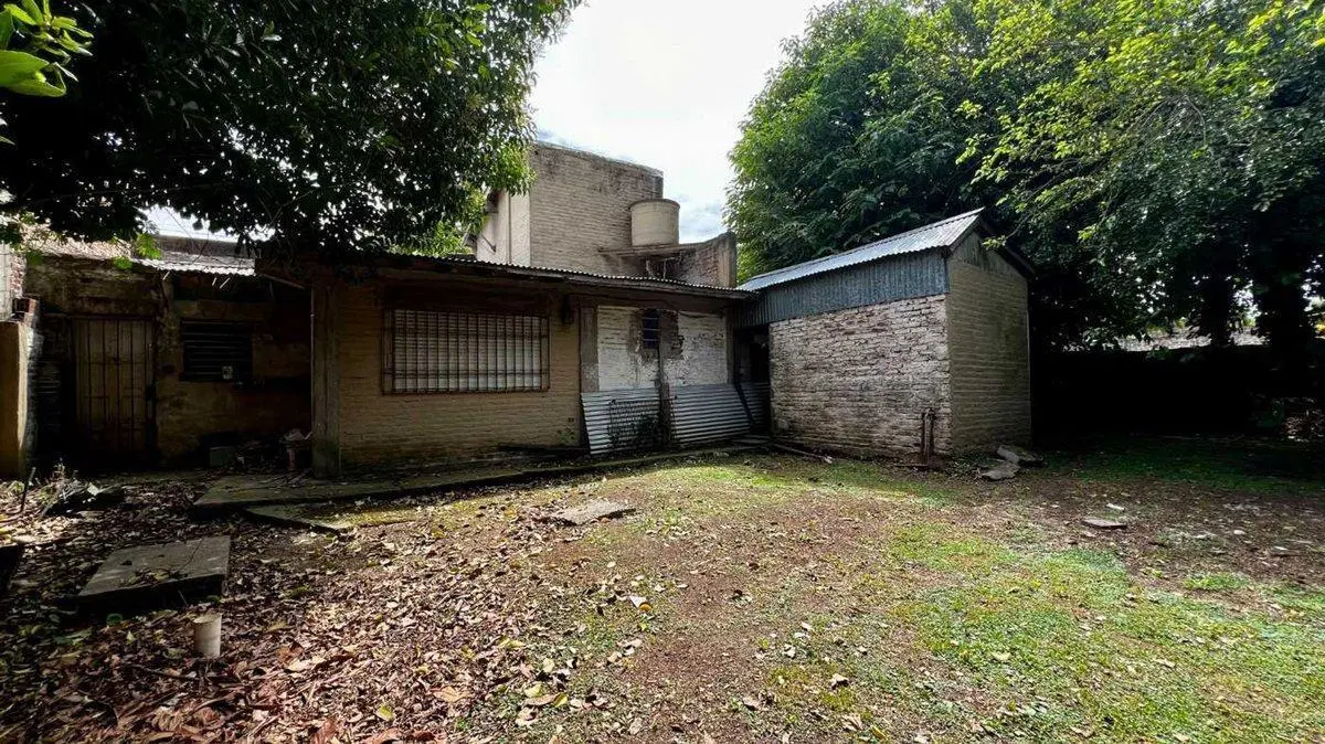 CASA 4 AMBIENTES EN VENTA CLAYPOLE APTO CREDITO. 5