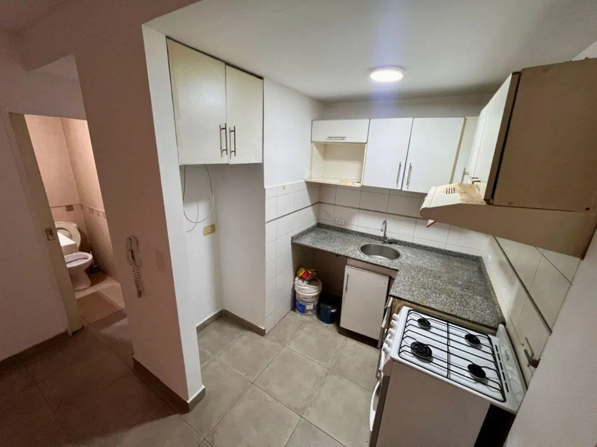 DEPARTAMENTO DOS AMBIENTES  VENTA LOMAS DE ZAMORA 4
