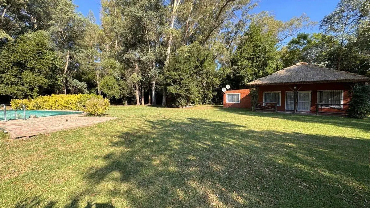 CASA VENTA BRANDSEN QUINTA AMPLIO LOTE Y PILETA 4