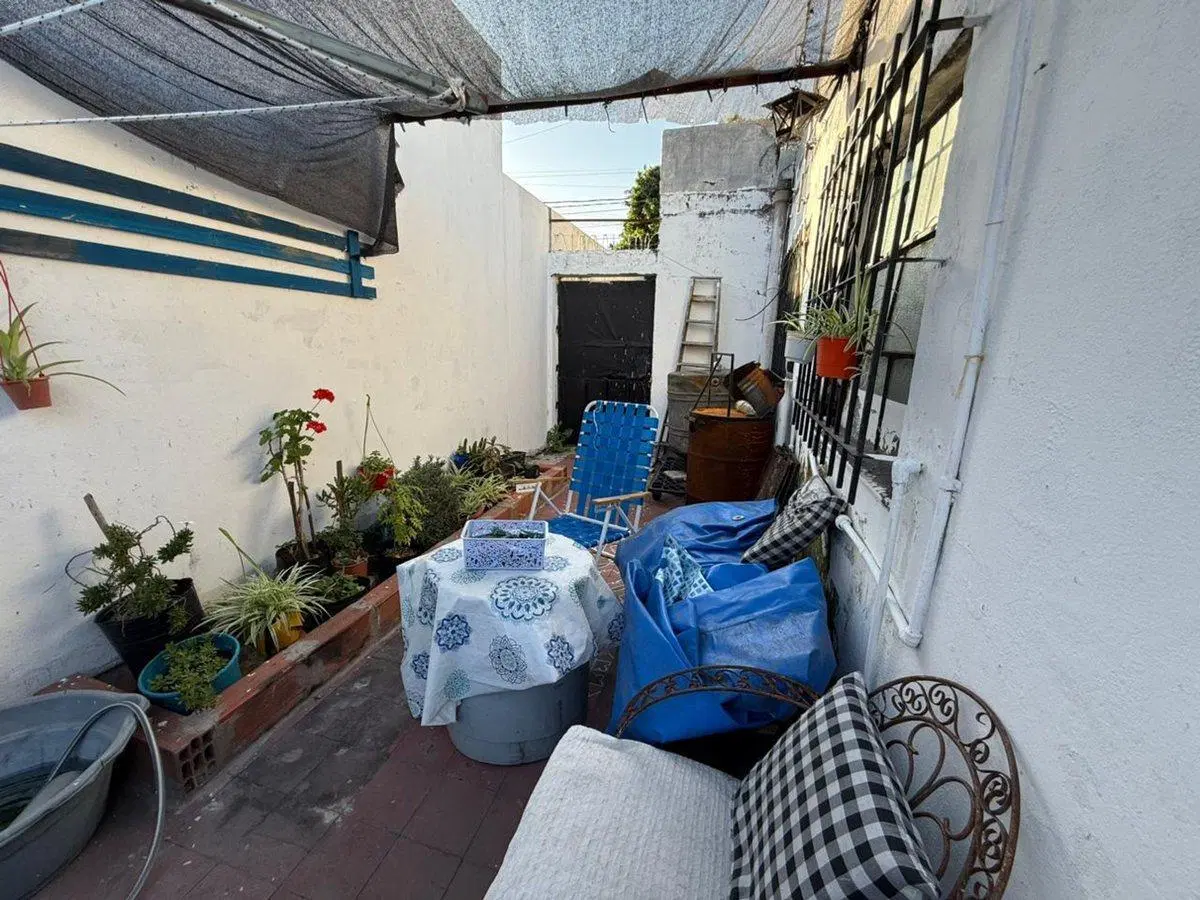VENTA CASA TEMPERLEY. LOTE 8