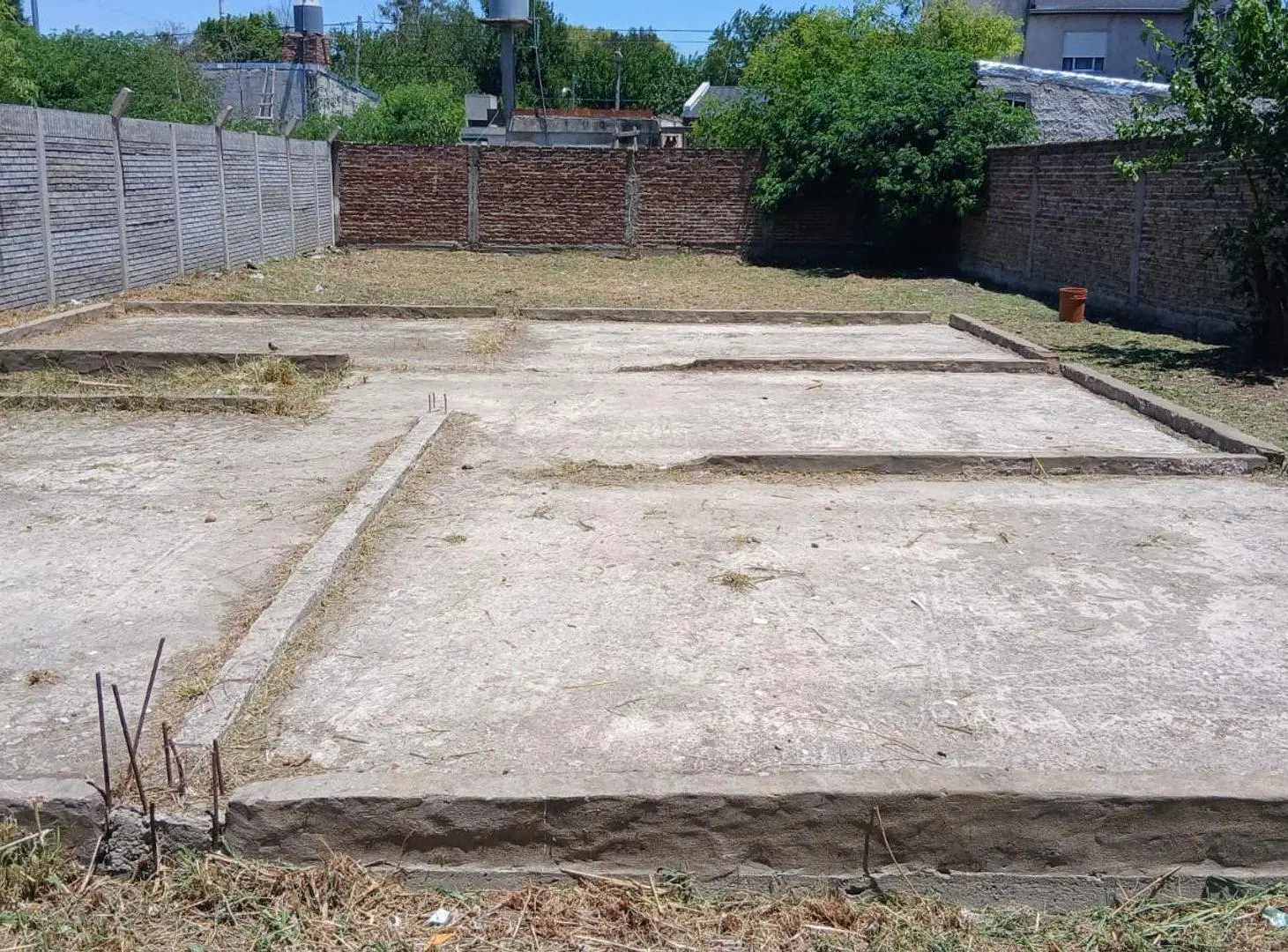 LOTE CON ESCRITURA Y PLANOS EN MONTE GRANDE 4