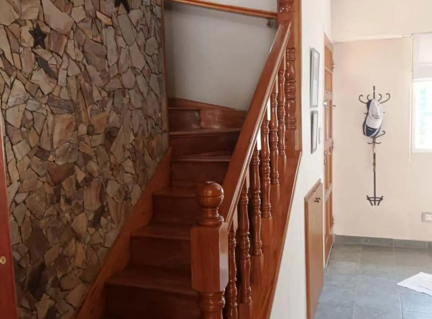 CASA 4 AMBIENTES EN VENTA BURZACO CON JARDIN 8