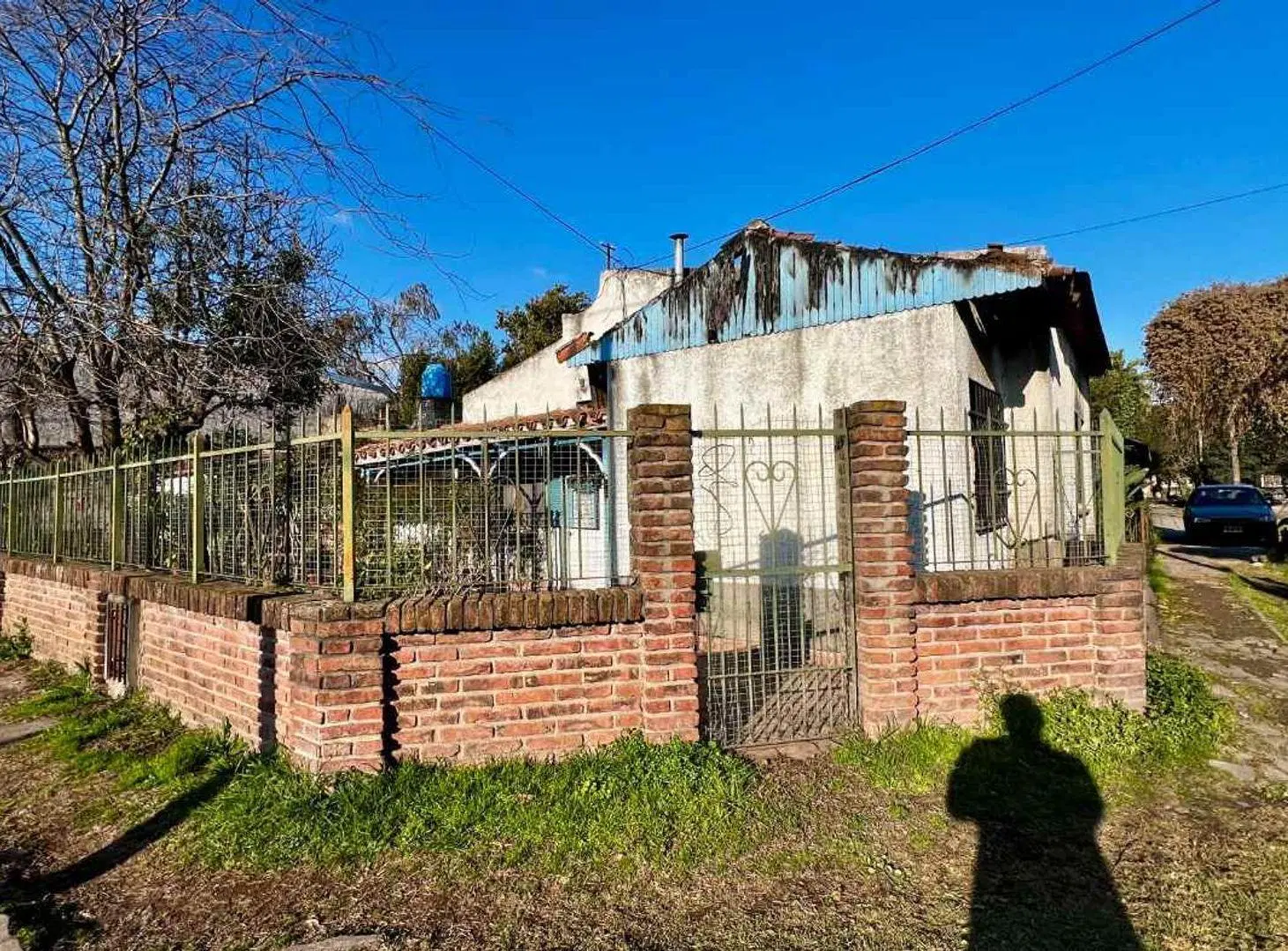 CASA 3 AMBIENTES VENTA EN BURZACO MAS DEPTO 3 AMB 2