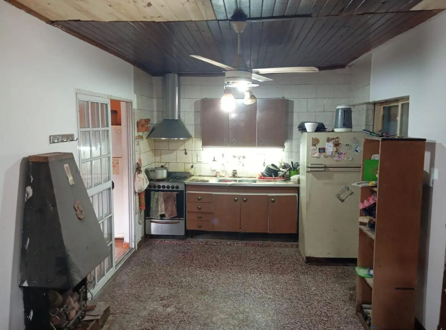 CASA 5 AMBIENTES VENTA LOMAS DE ZAMORA CON DEPTO 5