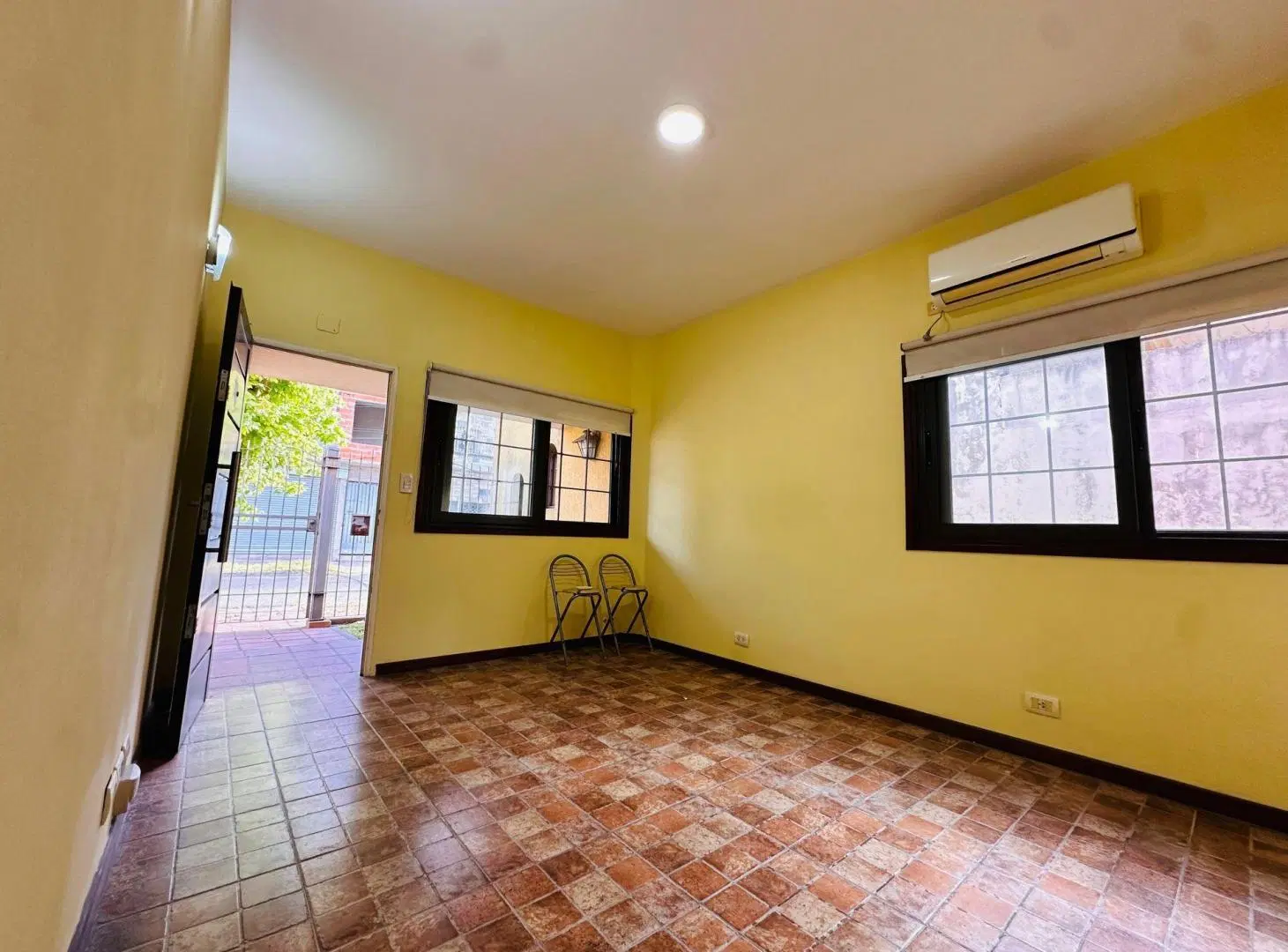 VENTA CASA 2 DORMITORIOS PARQUE GARAGE RECICLADA 8