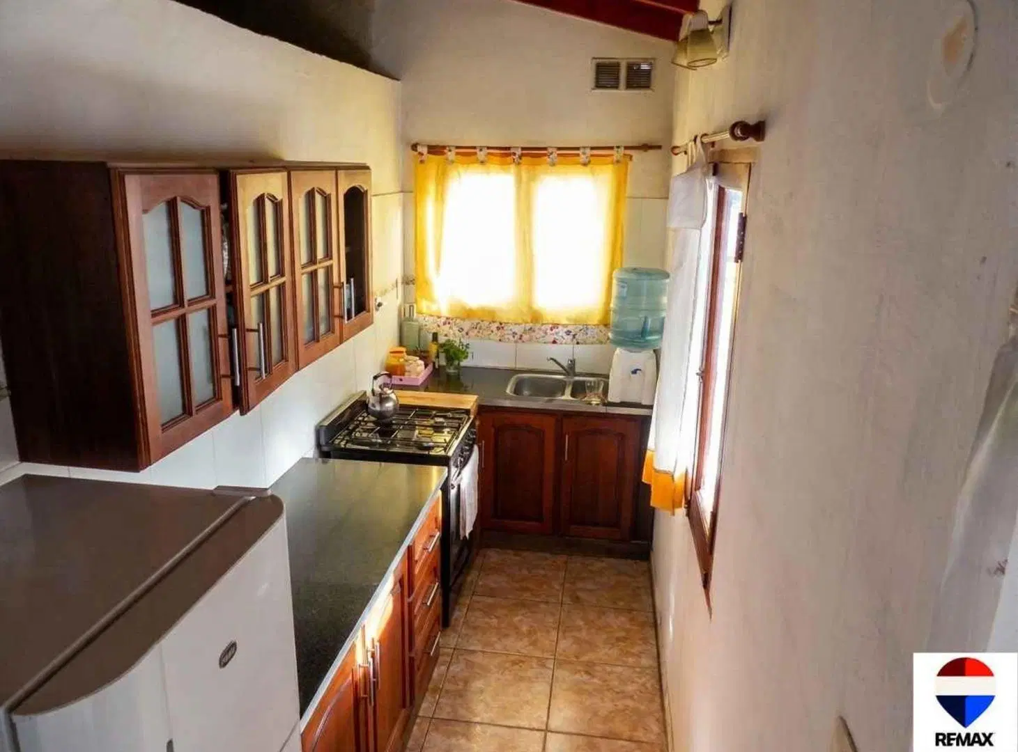 CASA 2 AMB + MONOAMBIENTE a TERM(fondo) c/BAÑO 8