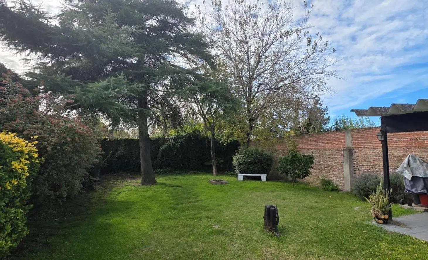 Casa 4 ambientes venta Temperley con piscina 4
