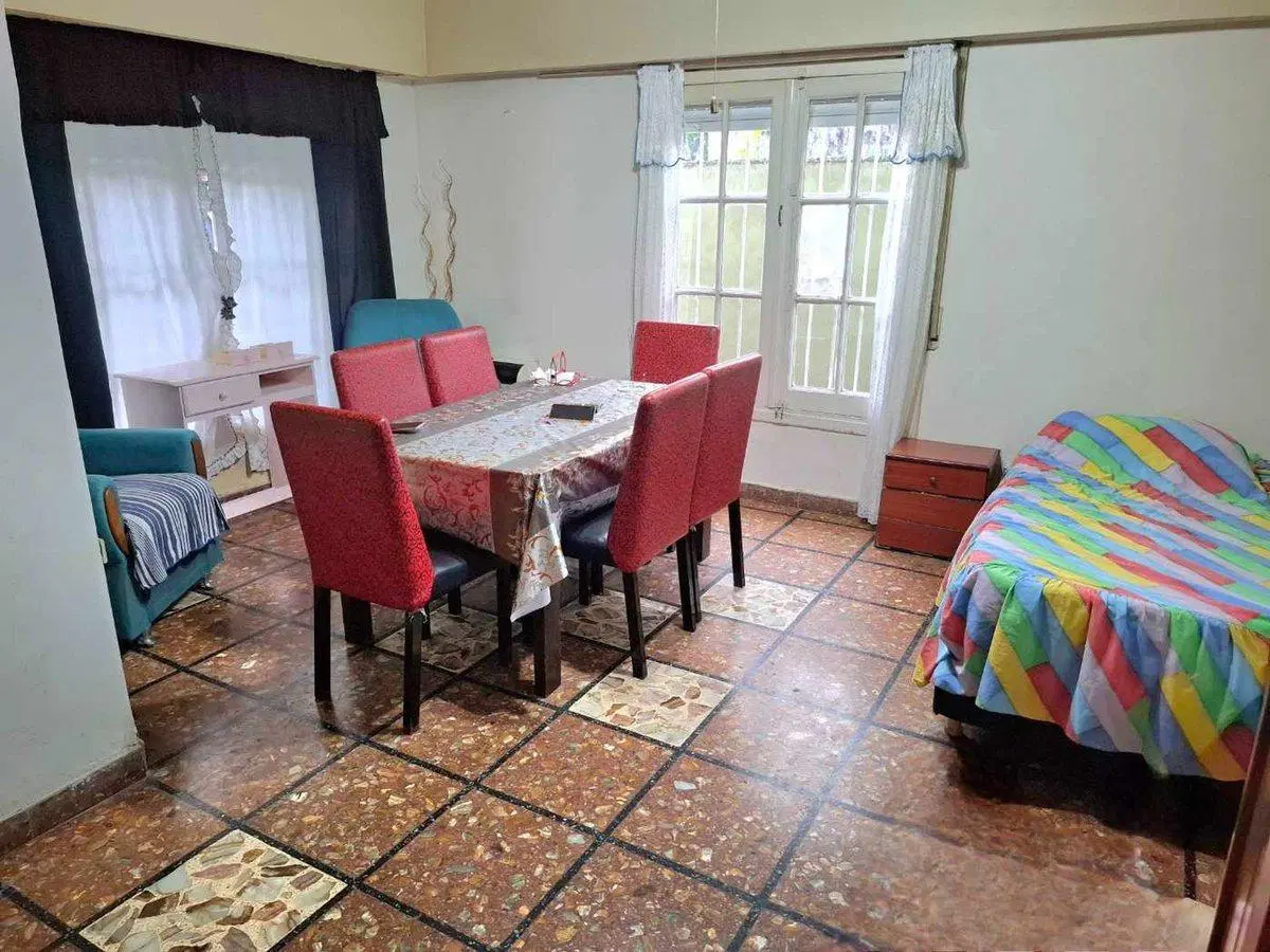 CASA 3 AMBIENTES VENTA TEMPERLEY JARDIN Y COCHERA 3