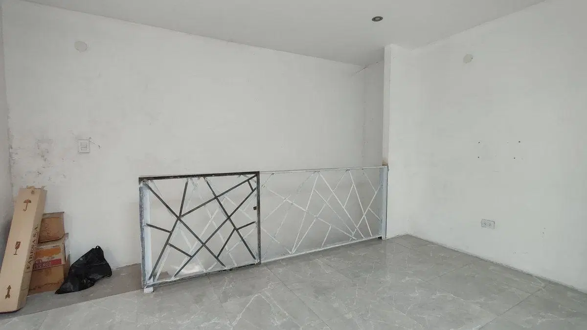 CASA MAS DEPOSITO MAS 2 DEPARTAMENTOS  VENTA LOMAS 4