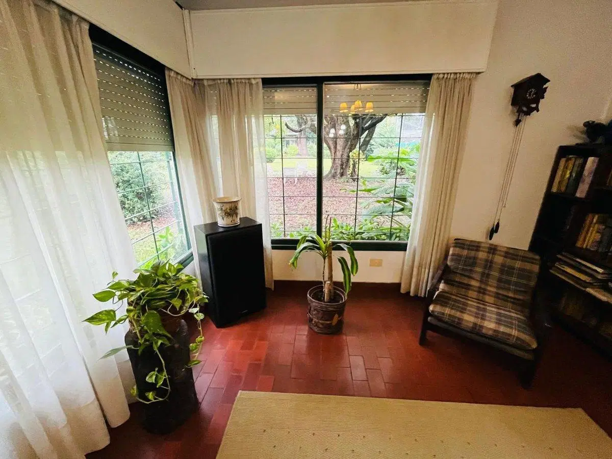 CASA 4 AMBIENTES VENTA MONTE GRANDE PARQUE PILETA 5