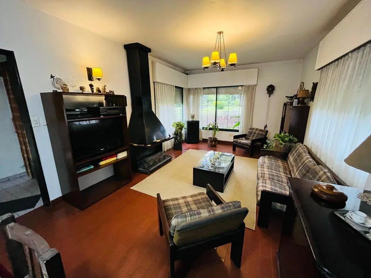 CASA 4 AMBIENTES VENTA MONTE GRANDE PARQUE PILETA 4
