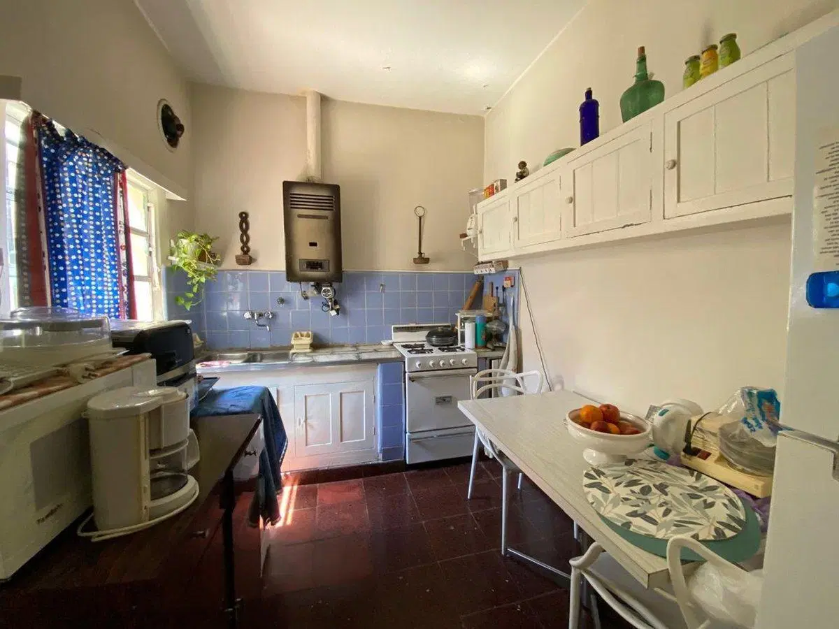 Casa 6 AMBIENTES VENTA  !!Temperley Este 5