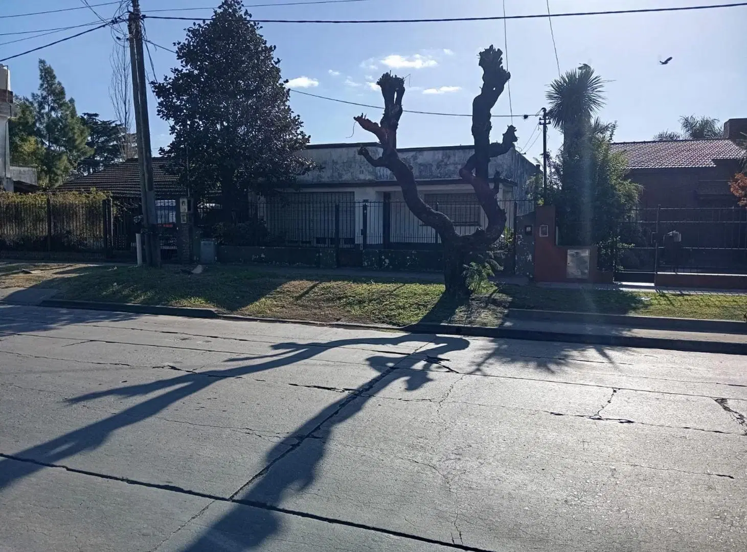 CASA 3 DORMITORIOS VENTA BURZACO CON FONDO 8