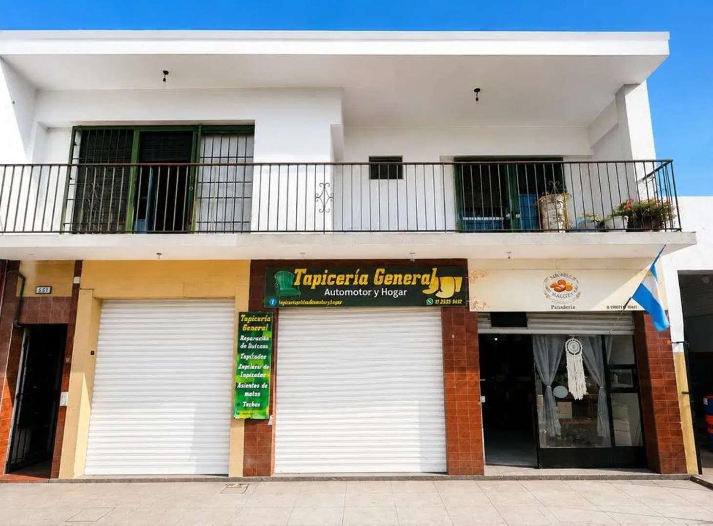 VENTA PH+3 LOCALES SOBRE AV. HIPOLITO YRIGOYEN 2