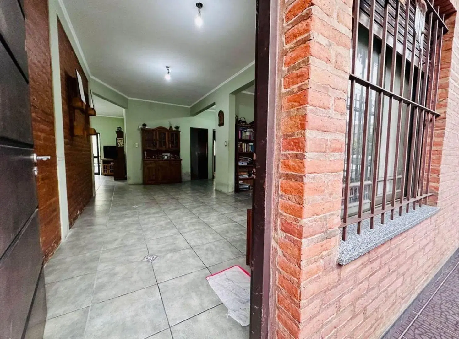 CASA 3 AMB. C/GARAGE Y GRAN PATIO-EXC. UBICACION 5