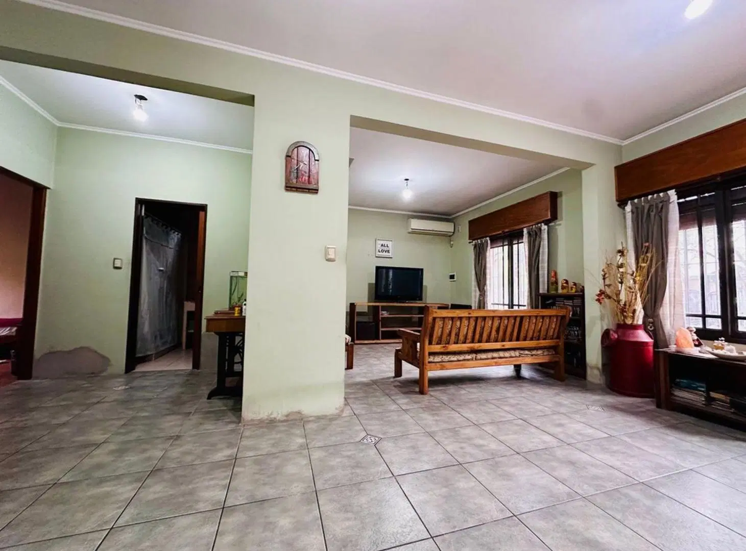 CASA 3 AMB. C/GARAGE Y GRAN PATIO-EXC. UBICACION 4