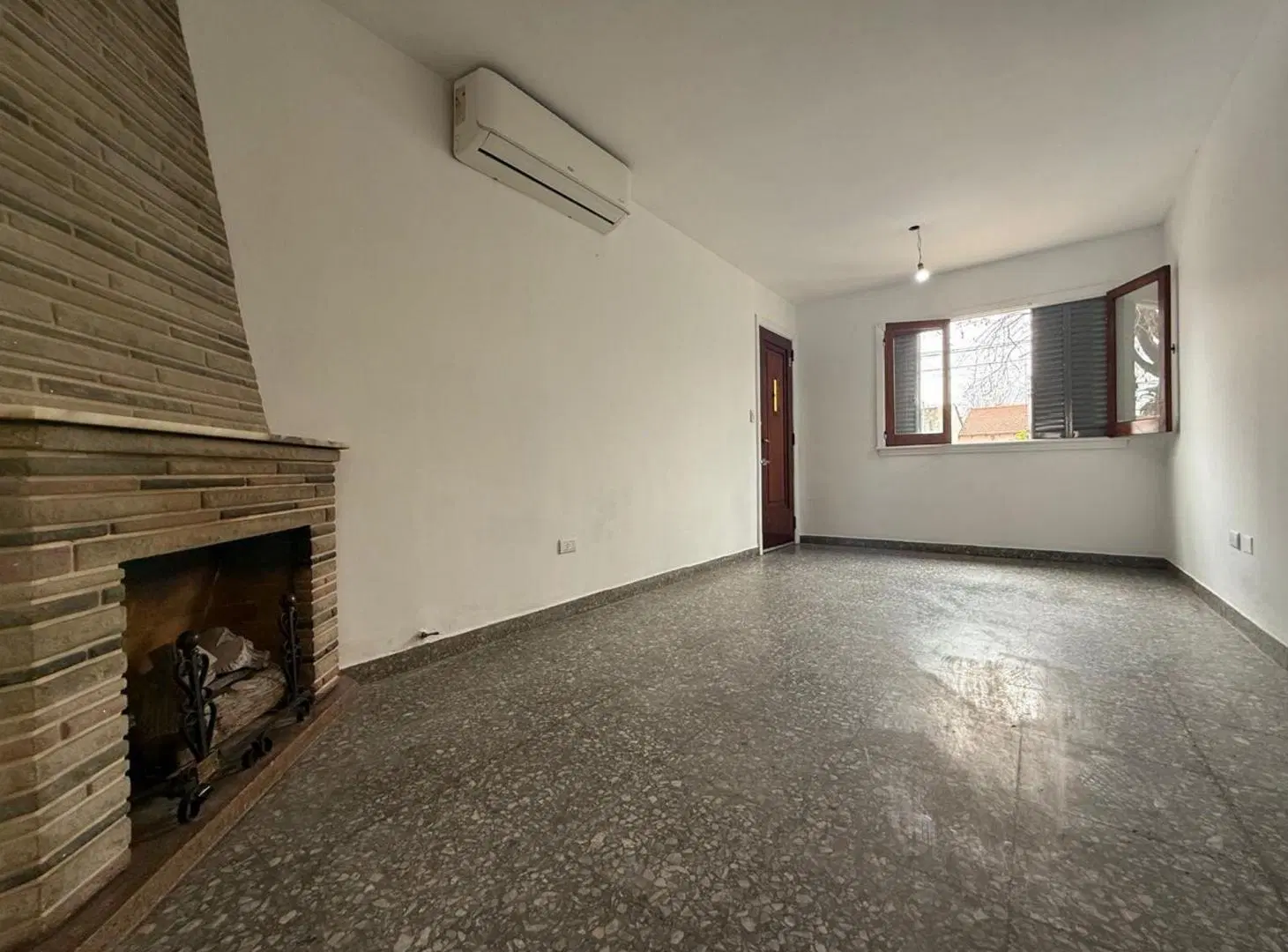 casa 4 amb en venta Llavallol con parque y cochera 4