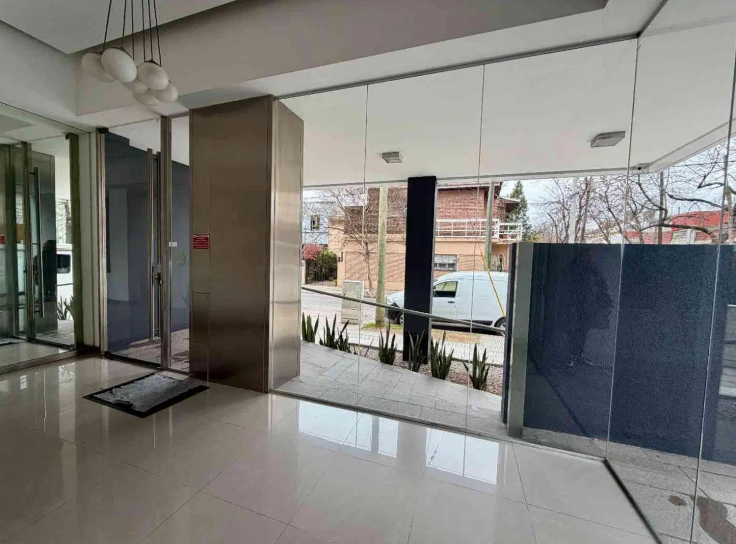 DEPARTAMENTO 2 AMBIENTES EN ALQUILER EN TEMPERLEY 5